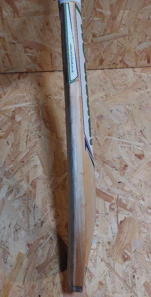 GM Maxi 707 side view cricket bat