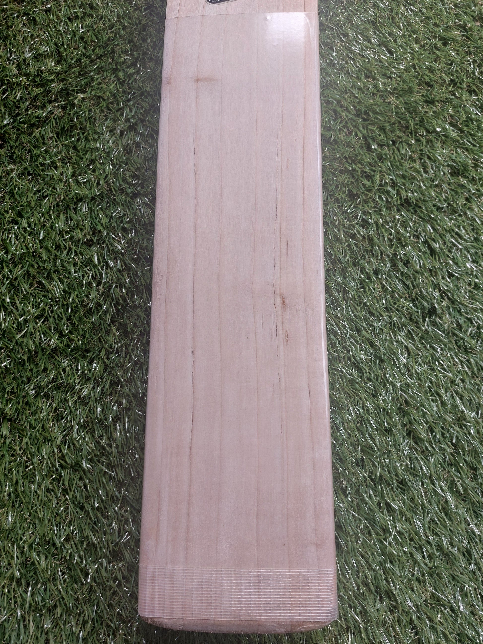 Grade 2 Custom Cricket Bat Grade 2 Front Grains Blade