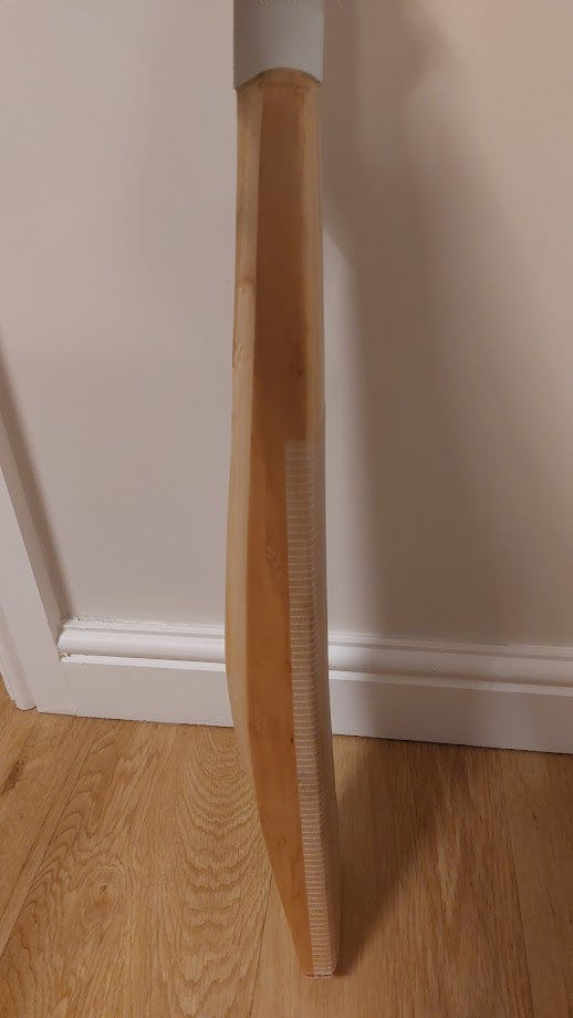 Millichamp and Hall C100 Players Cricket Bat Side