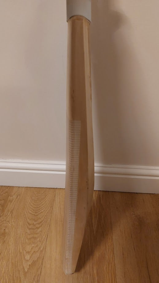 Millichamp and Hall C100 Players Cricket Bat Side Profile