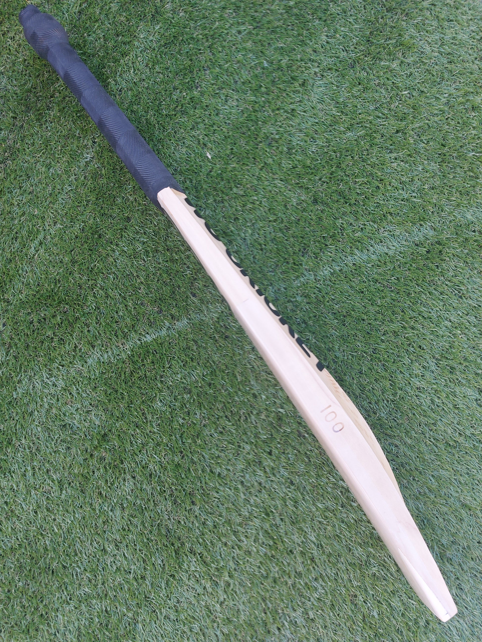 Used cricket bat harrow side
