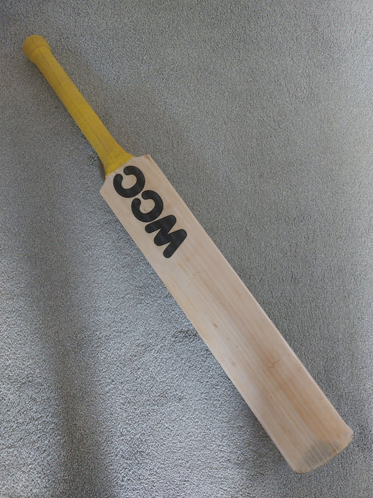 Used GM Kyros Cricket Bat - Size 6